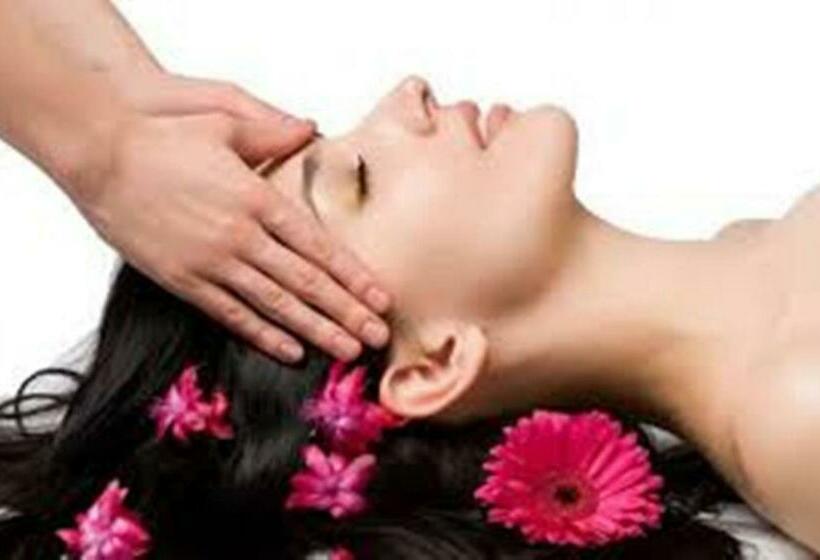 Quarto Superior, Oasey Ayurveda