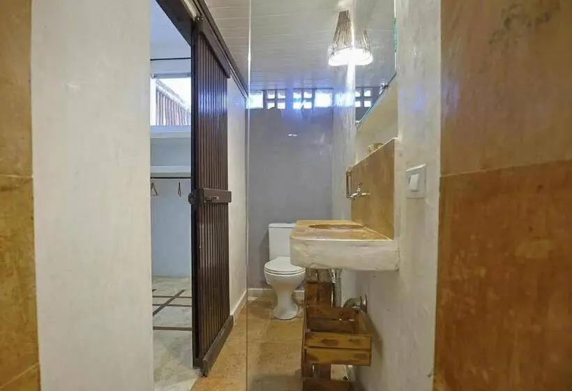 Standard Kolmen Hengen Huone, Jerizz House