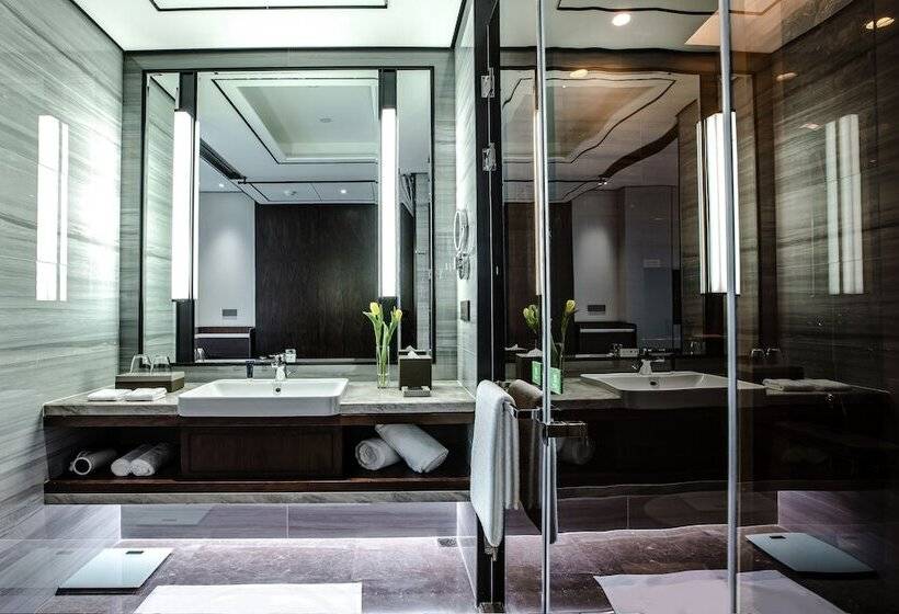 Номер Премиум, Holiday Inn Taiyuan City Center