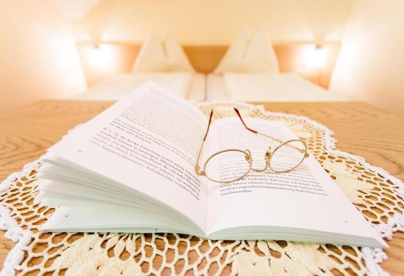 Номер Стандарт Вид на Сад, Gasthof Steg