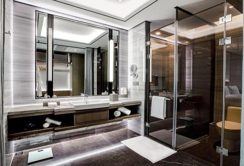 Номер Премиум, Holiday Inn Taiyuan City Center