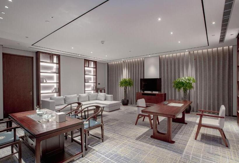 Люкс Кровать Кинг, Holiday Inn Taiyuan City Center