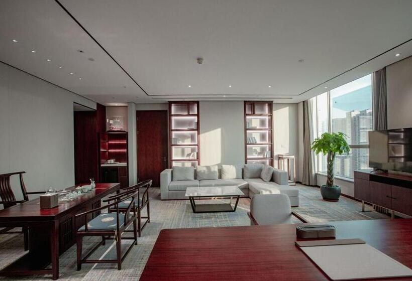 Люкс Кровать Кинг, Holiday Inn Taiyuan City Center