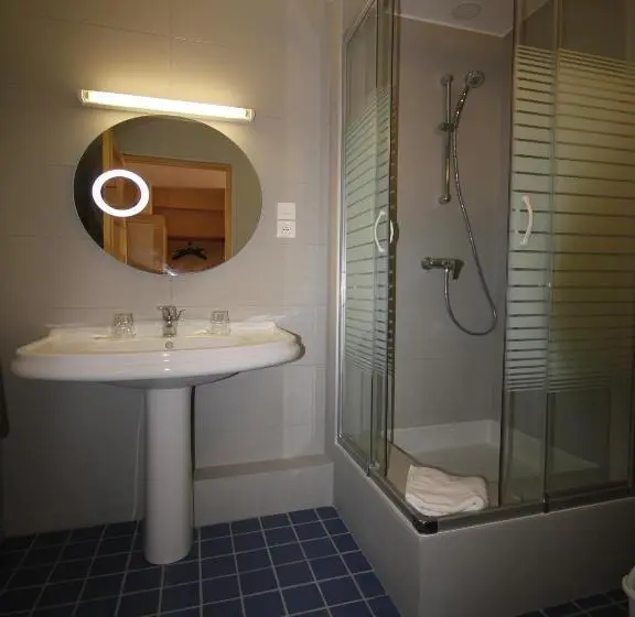 اتاق استاندارد سه نفره, Hôtel Atlantic