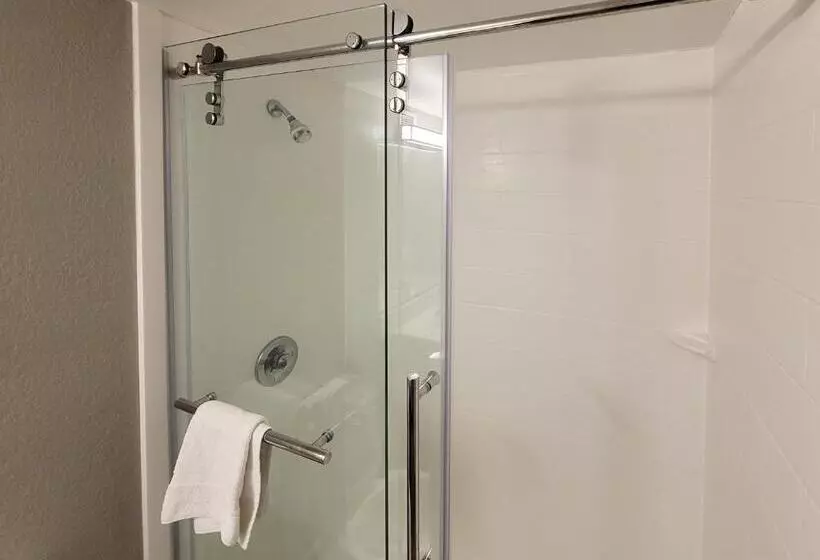 キングサイズベッドのスタンダードルーム, Motel 6 Jackson, Tn