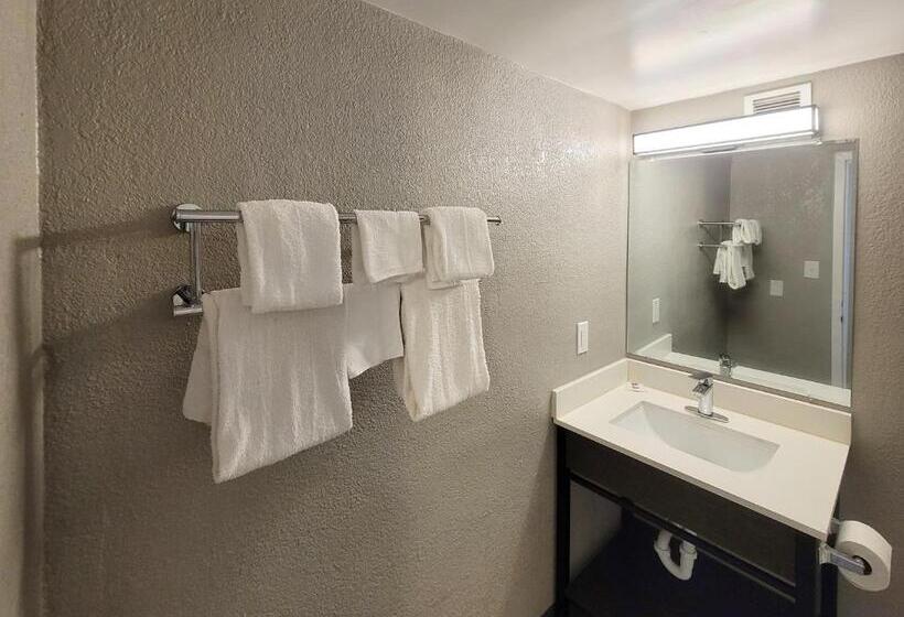 キングサイズベッドのスタンダードルーム, Motel 6 Jackson, Tn