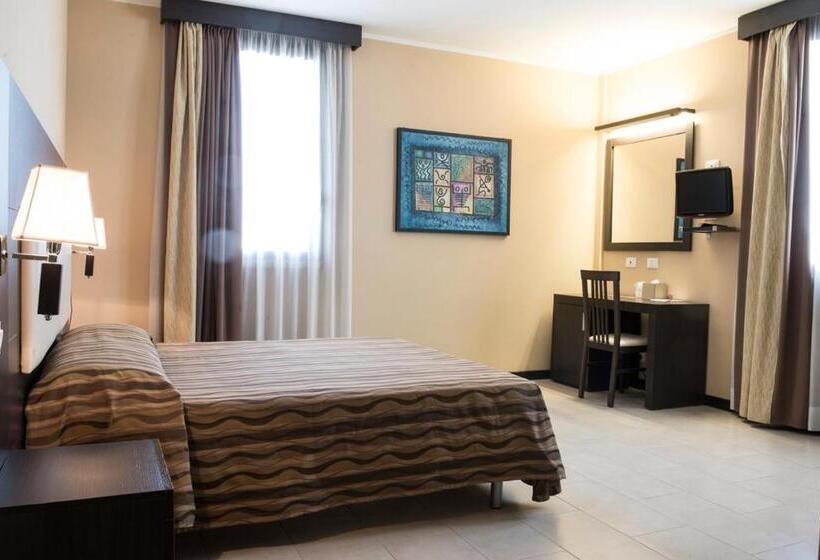 غرفة سوبيريور, Corte Business