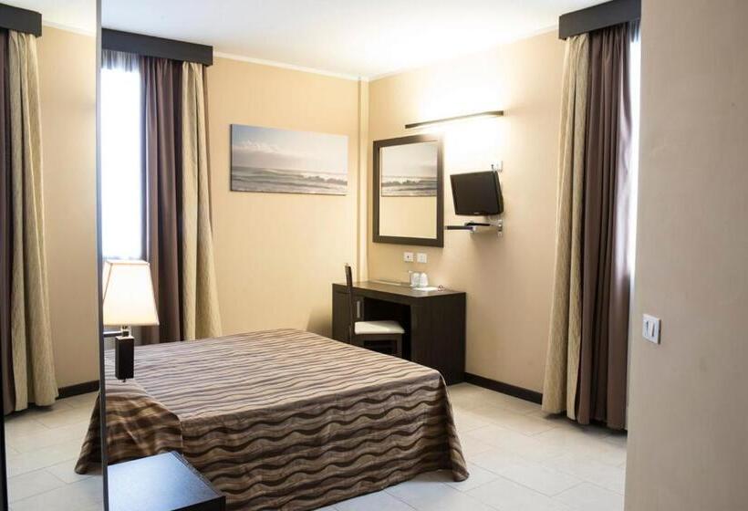 جناح جونيور, Corte Business