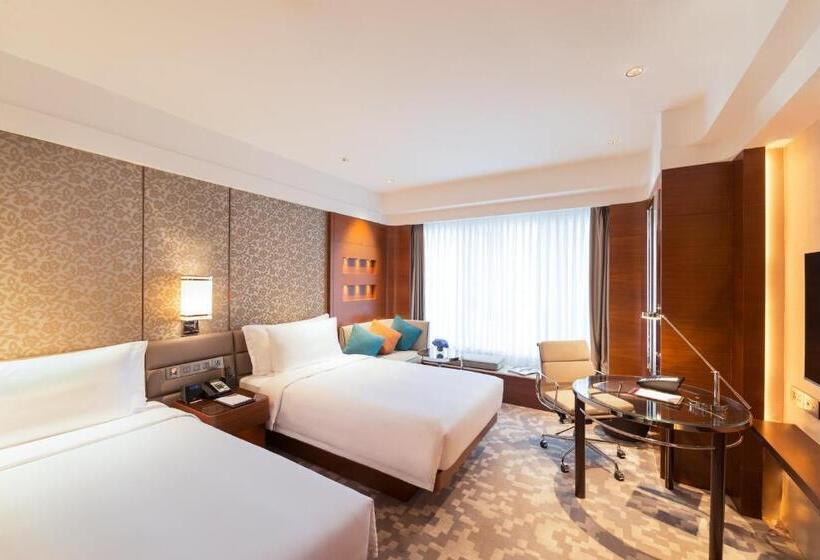 带海景的标准房, Crowne Plaza Macau, An Ihg