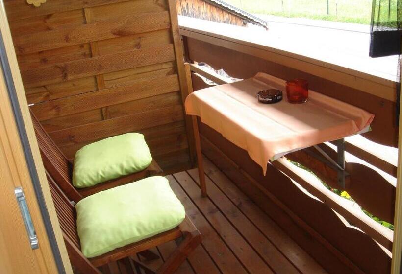 غرفة قياسية مزوَّدة بشُرفة, Frühstückspension Rüf