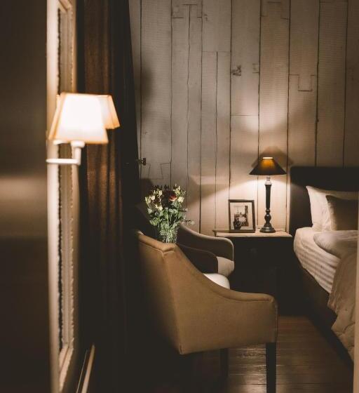 اتاق بزرگ با دسترسی به اسپا, Frost Boutique