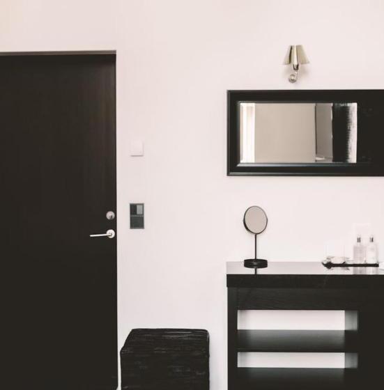 اتاق بزرگ با دسترسی به اسپا, Frost Boutique