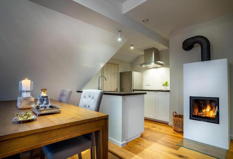 2 Bedroom Suite with Balcony, Frost Boutique