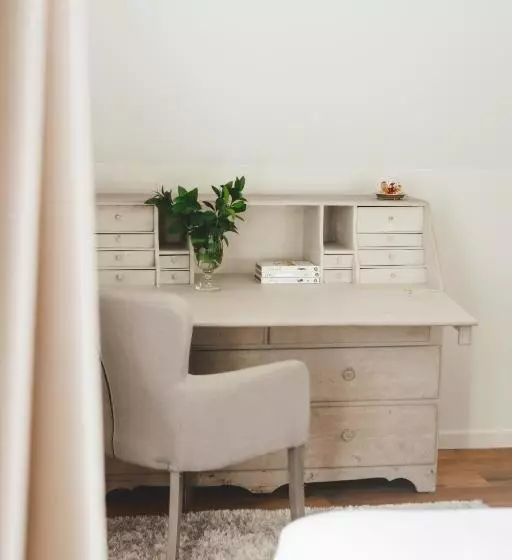 2 Bedroom Suite with Balcony, Frost Boutique