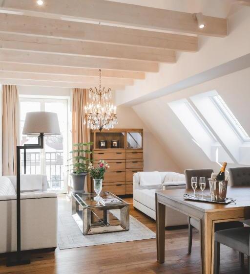 2 Bedroom Suite with Balcony, Frost Boutique