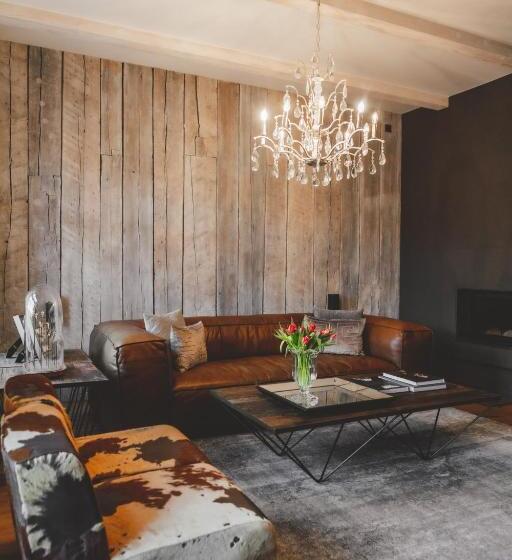 سوئیت رویال, Frost Boutique