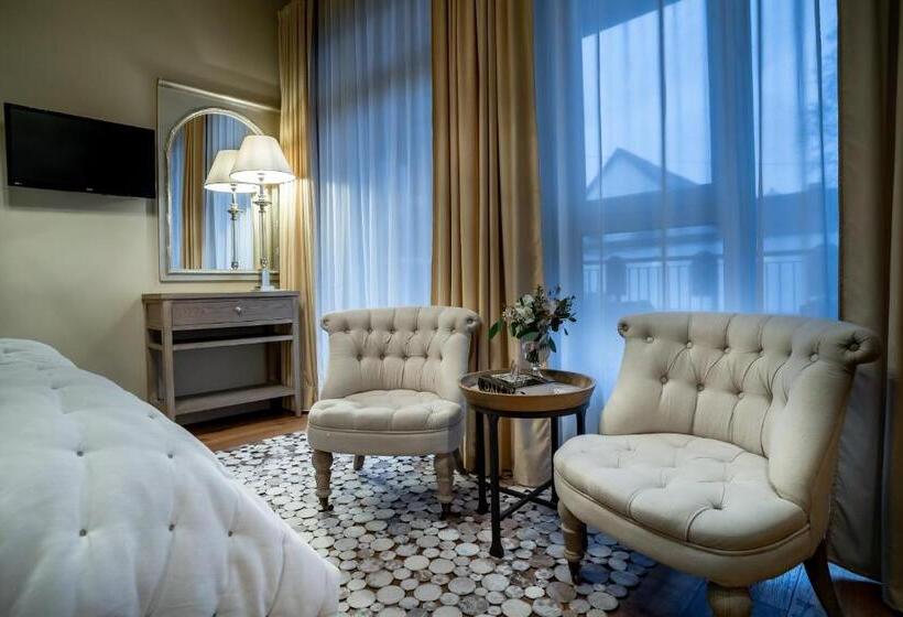 اتاق استاندارد, Frost Boutique