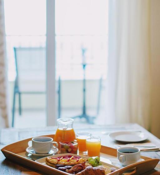 חדר משפחתי נוף לים, Karalis Beach