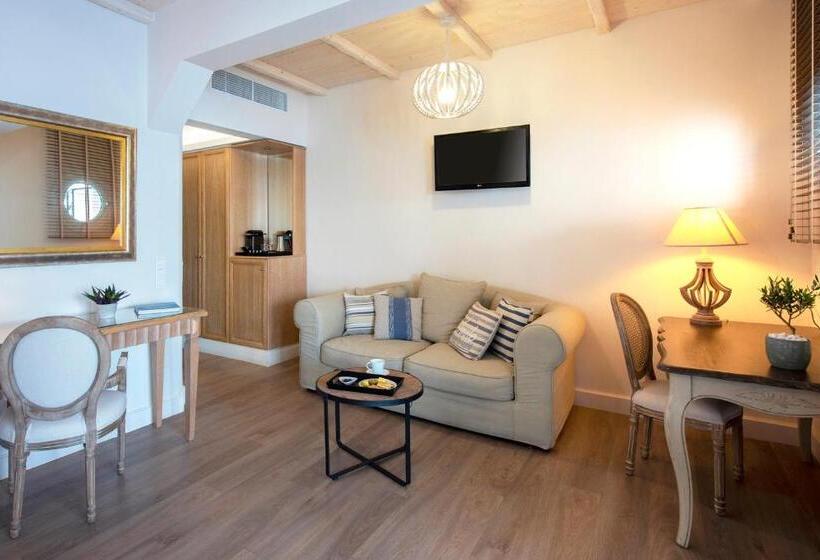 סוויטת ג'וניור נוף לים, Karalis Beach