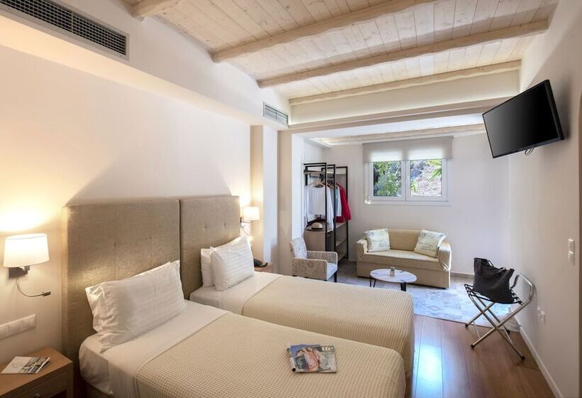 חדר משפחתי צדדי נוף לים, Karalis Beach