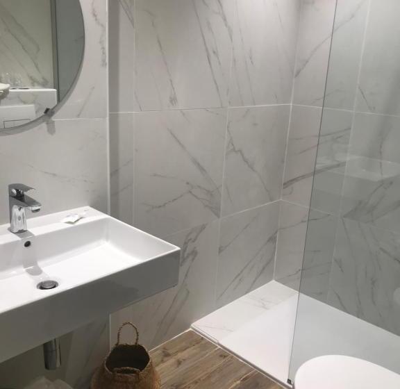 חדר סטנדרט, Acquaviva