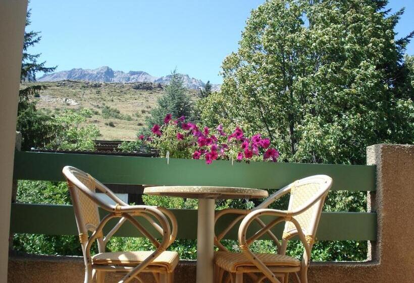 חדר סטנדרט, Acquaviva