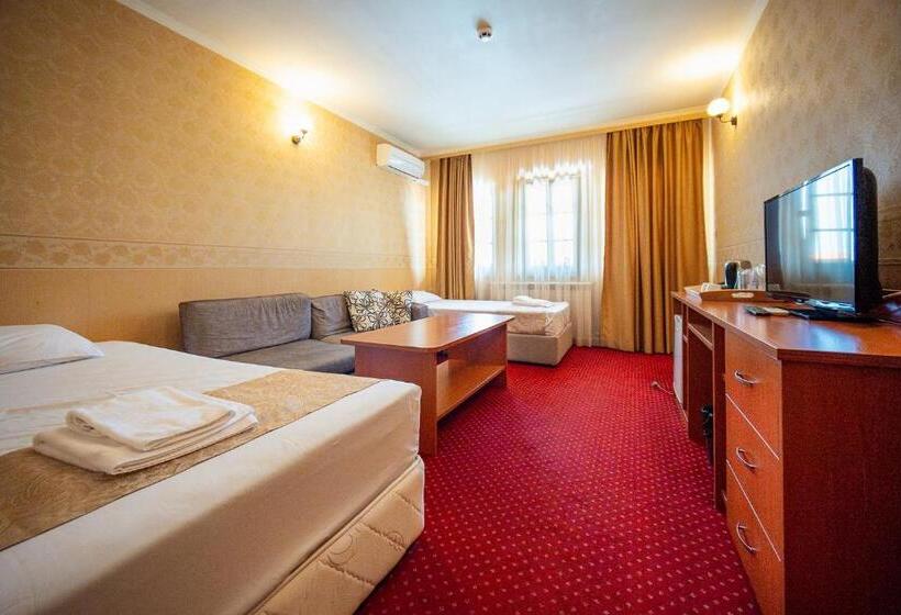 סוויטת ג'וניור םע נוף, Sevastokrator Relax & Congress