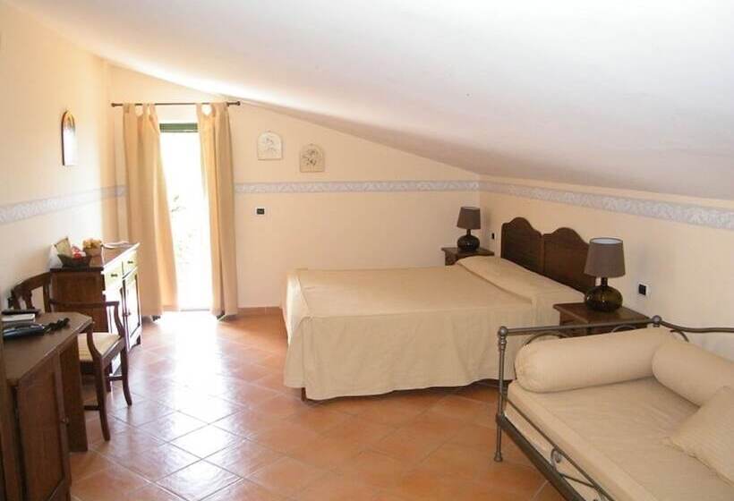 Economy Triple Room, Villa Delle Meraviglie