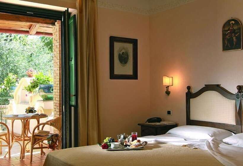 اتاق سوپریور سه تخته, Villa Delle Meraviglie