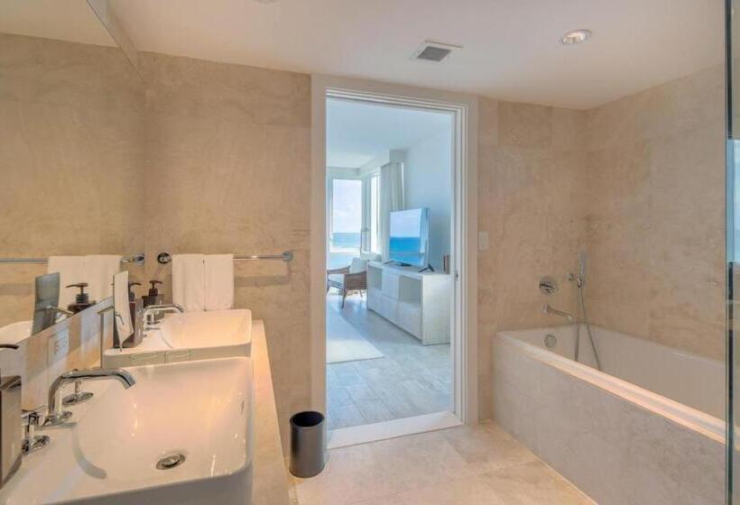 Apartamento 2 Dormitórios, Luxurious Private Condo At 1 Hotel & Homes   1545