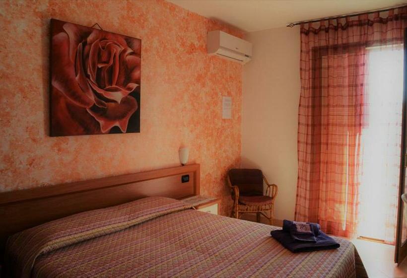 バルコニー付きスタンダードルーム, B&b Marina