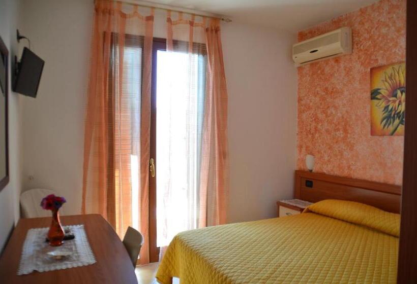 Номер Стандарт с Балконом, B&b Marina