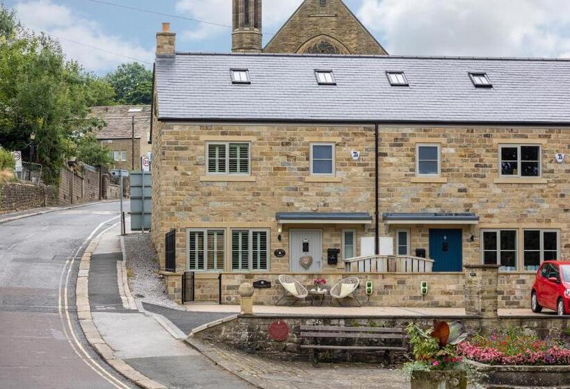 בית, 4 חדרי שינה, Hilltop Snug Cosy Family Home In Bustling Town Of Pateley Bridge In The Yorkshire Dales Book The C