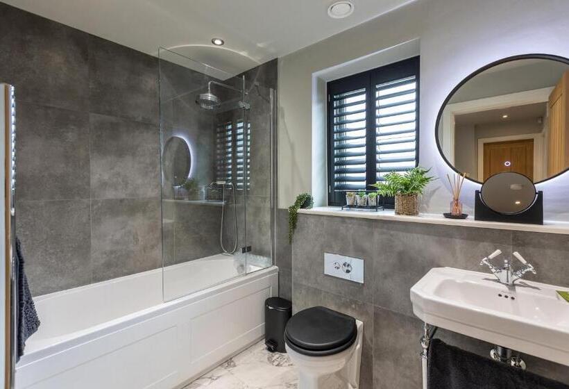 בית, 3 חדרי שינה, Hilltop Snug Cosy Family Home In Bustling Town Of Pateley Bridge In The Yorkshire Dales Book The C