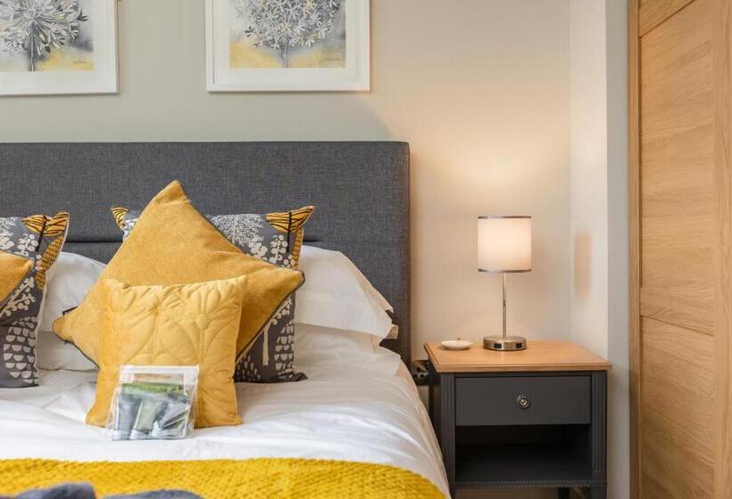 בית, 4 חדרי שינה, Hilltop Snug Cosy Family Home In Bustling Town Of Pateley Bridge In The Yorkshire Dales Book The C