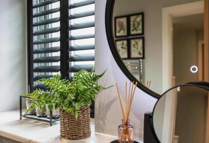 בית, 4 חדרי שינה, Hilltop Snug Cosy Family Home In Bustling Town Of Pateley Bridge In The Yorkshire Dales Book The C