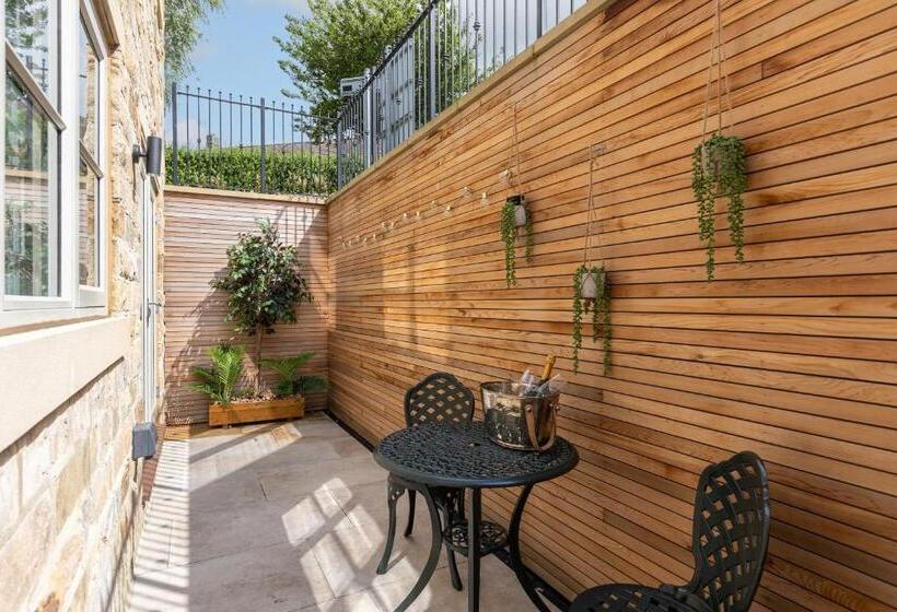 בית, חדר שינה 1, Hilltop Snug Cosy Family Home In Bustling Town Of Pateley Bridge In The Yorkshire Dales Book The C