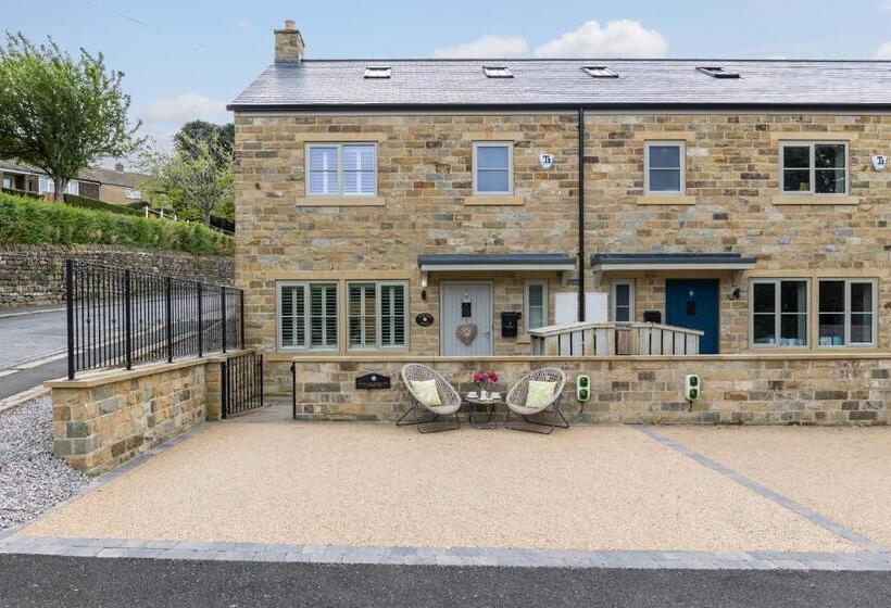 בית, 2 חדרי שינה, Hilltop Snug Cosy Family Home In Bustling Town Of Pateley Bridge In The Yorkshire Dales Book The C