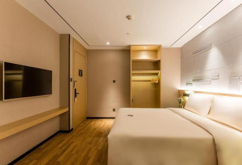 Номер Superior, Atour X Hotel Xiamen Zhongshan Road Ferry Wharf