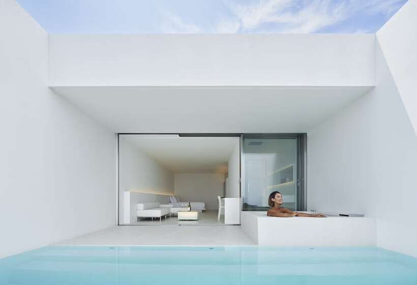 חדר דלוקס נוף לים, Emil Nakijin