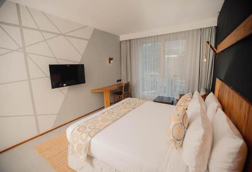 اتاق استاندارد با تخت بزرگ, Giraffe Beach