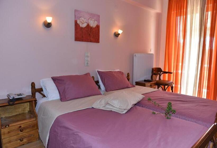 اتاق استاندارد سه تخته با بالکن, 40 Platania