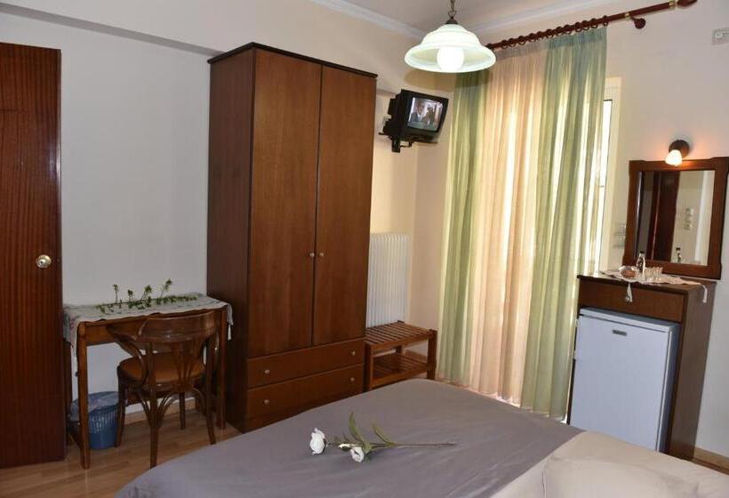 اتاق استاندارد با بالکن, 40 Platania