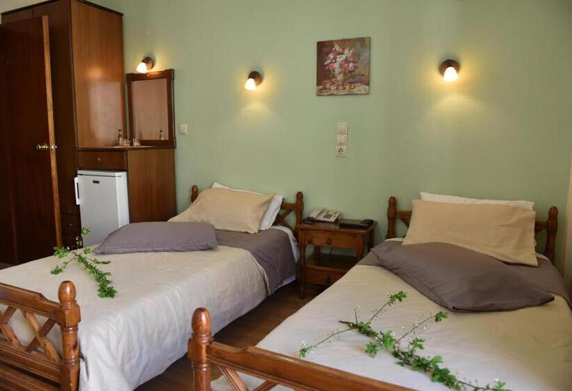 اتاق استاندارد با بالکن, 40 Platania