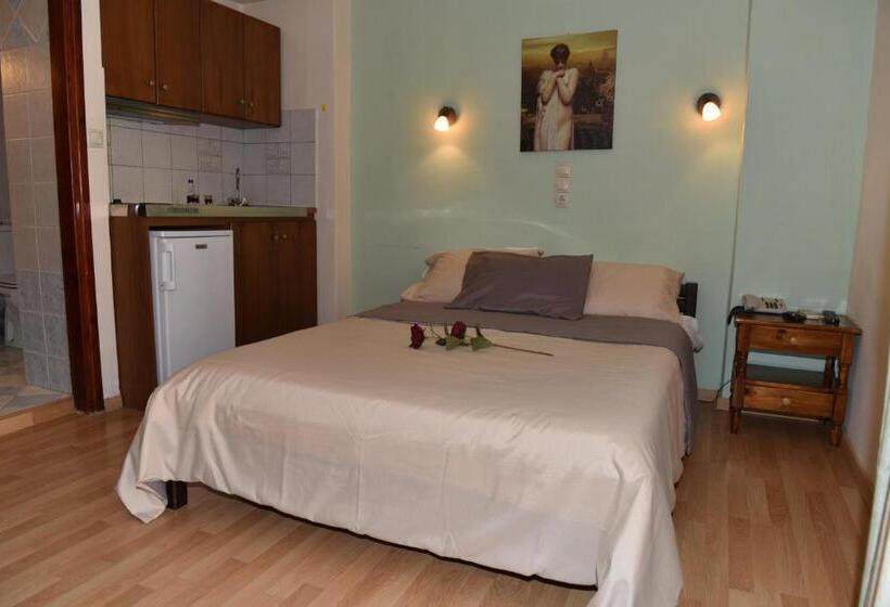 اتاق استاندارد با بالکن, 40 Platania