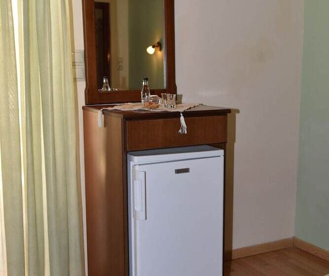 اتاق استاندارد یک نفره, 40 Platania