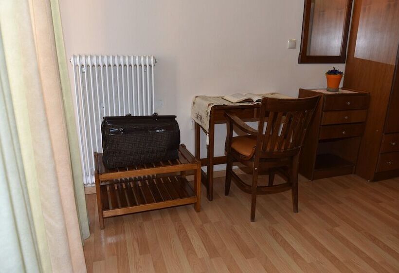 اتاق استاندارد یک نفره, 40 Platania