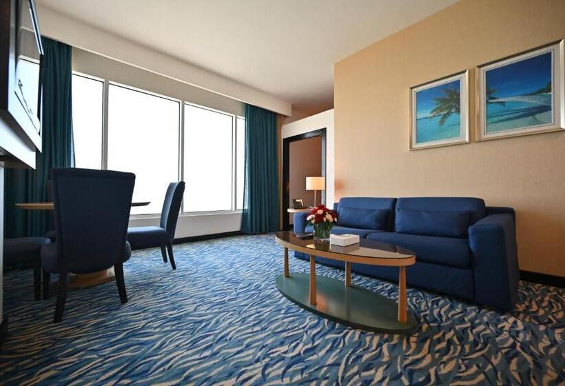 سوییت لوکس, Harbour Suites