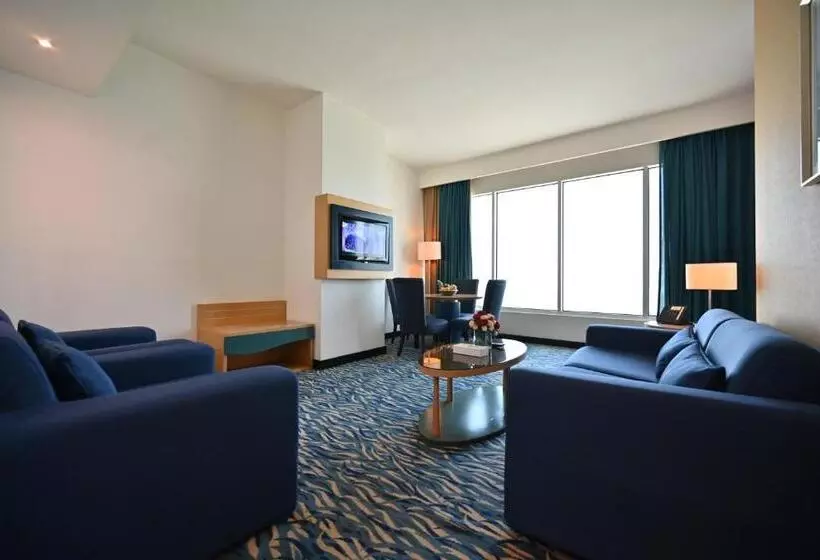 سوییت لوکس, Harbour Suites