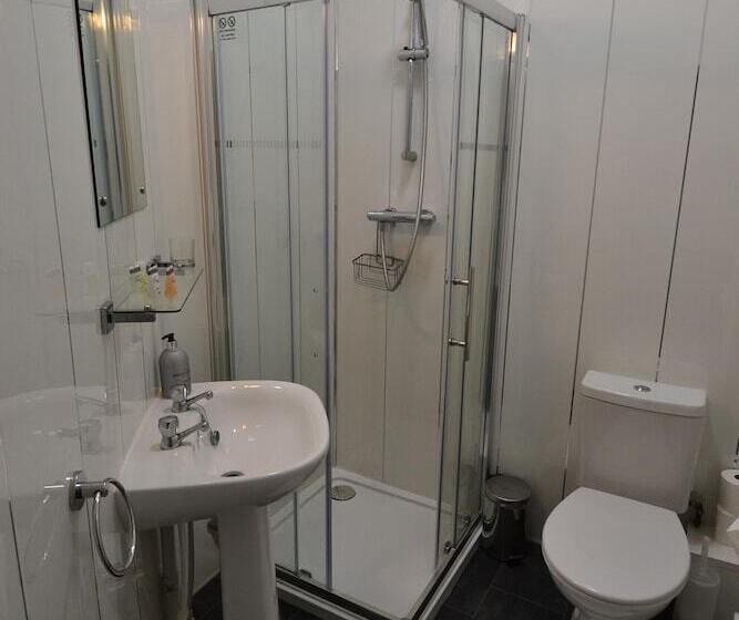 חדר סטנדרט, 33